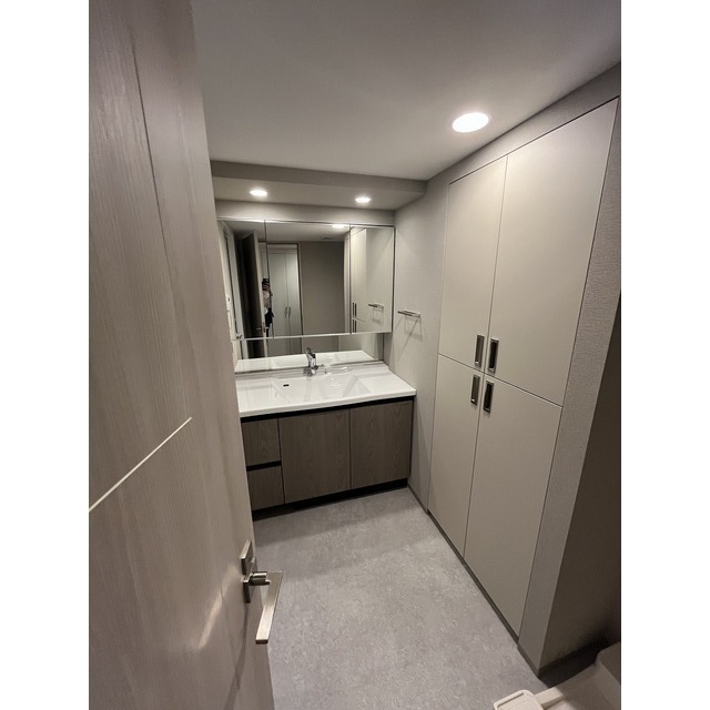 シャンプードレッササー完備