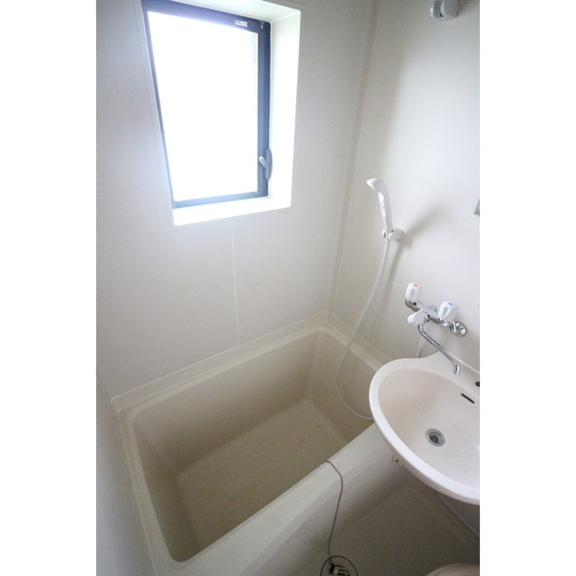 窓付きの浴室☆