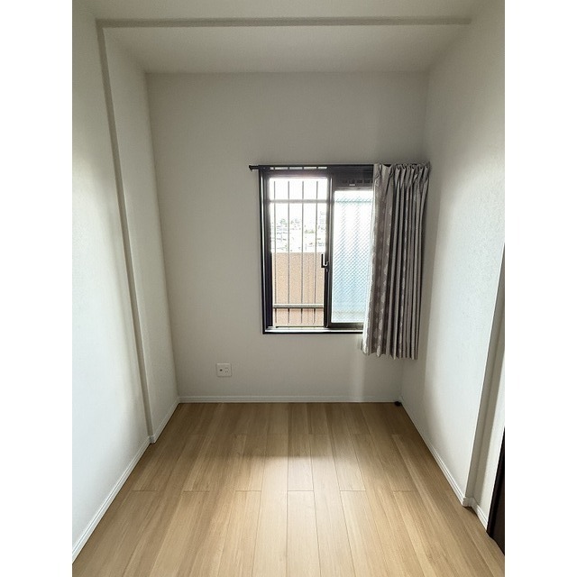 洋室4.8帖のお部屋です！