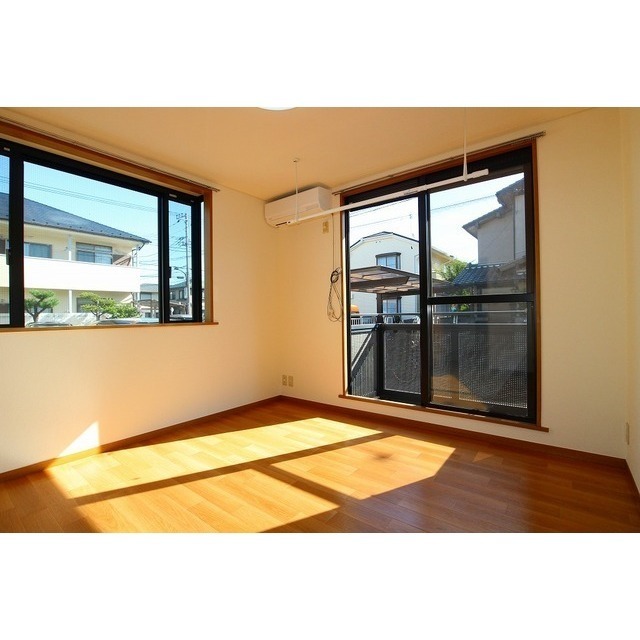 ２面採光で明るい室内