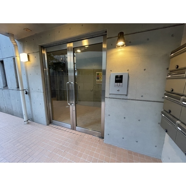 エントランス※写真は同タイプ別のお部屋