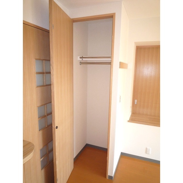 クローゼット★※写真は別部屋。現況優先。