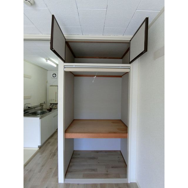 ロールカーテン付☆