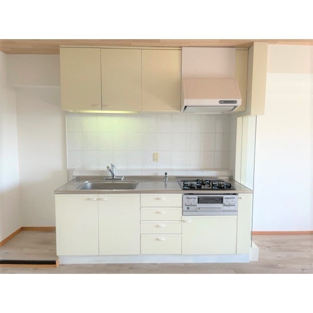 3口ガスコンロ・グリルつき