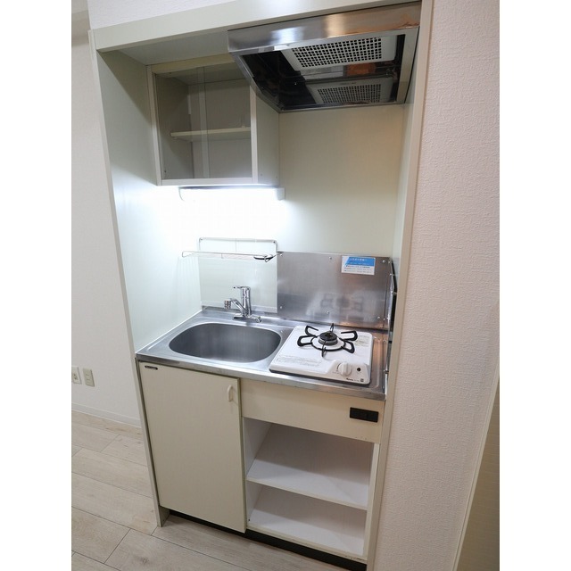 １口ガスコンロ付キッチンです♪※別部屋の写真・現況優先