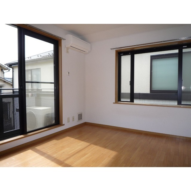 2面採光の明るいお部屋♪