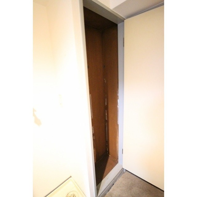 玄関収納※写真はリフォーム前の写真。現況優先。