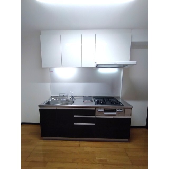 システムキッチン(3口ガスコンロ・グリル付)★※別部屋・現況優先