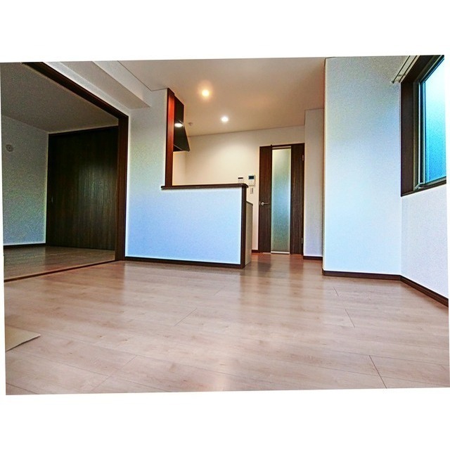 9.67帖の広々リビング