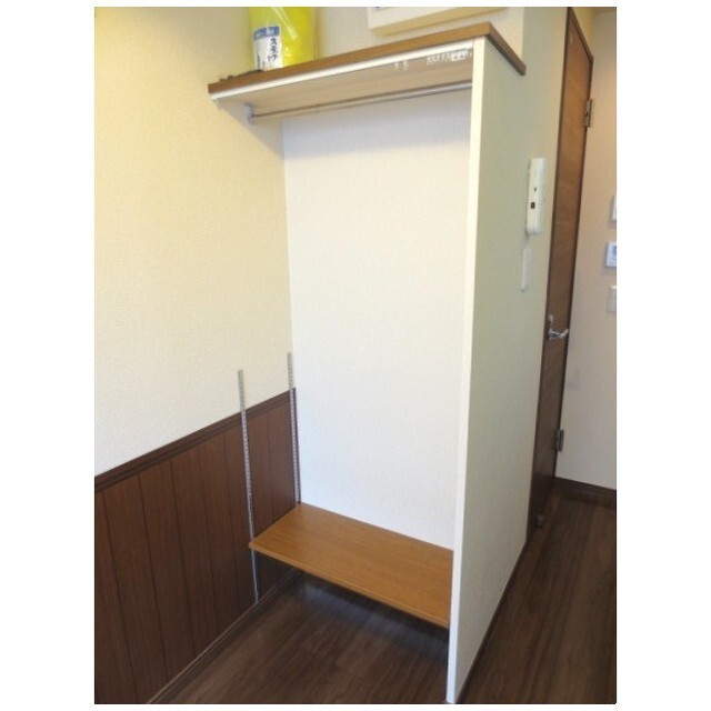 ハンガーパイプ付収納★