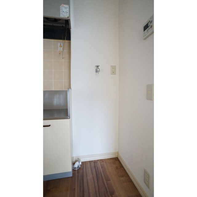 室内の洗濯機置き場です