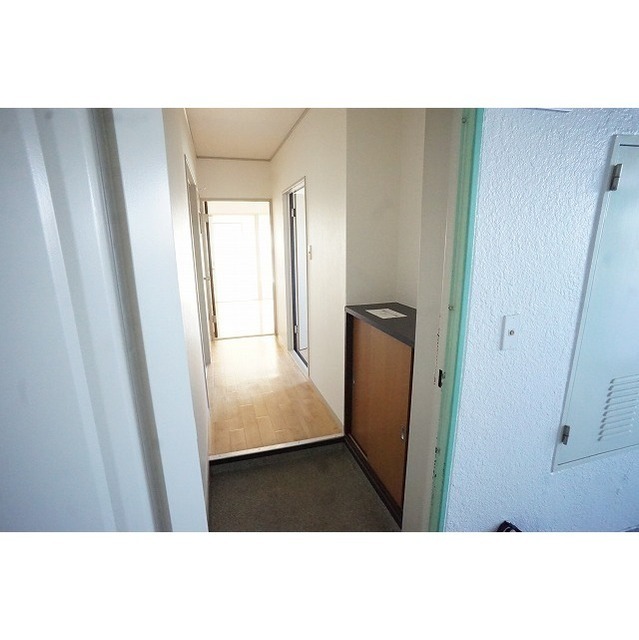 玄関ホールでプライベート空間を守ります♪