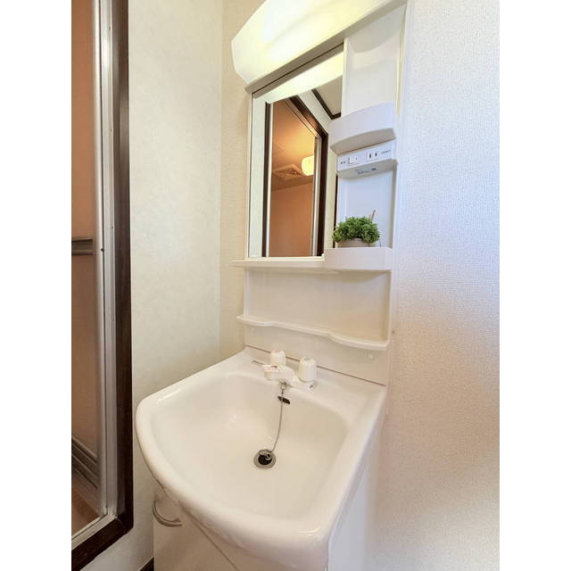 洗面台も独立！