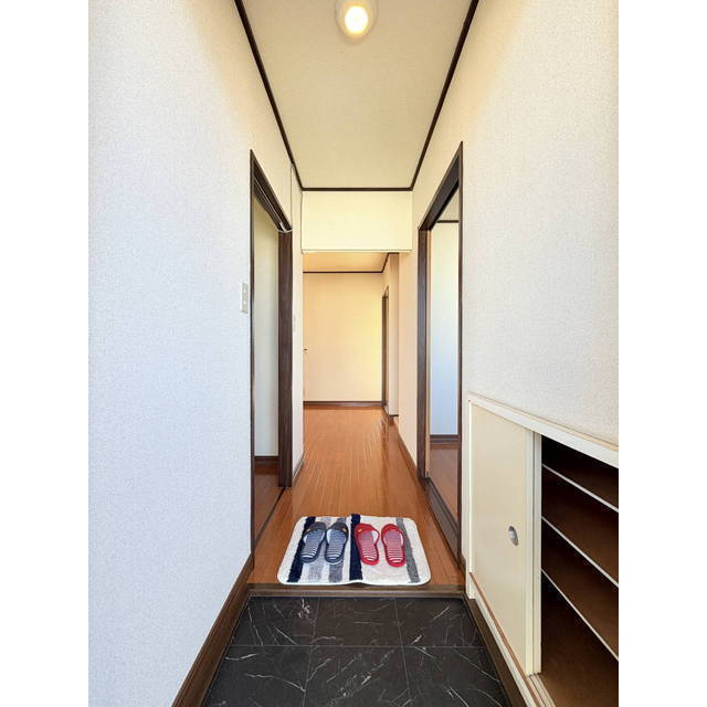 玄関より室内が見えにくい間取りプランです！