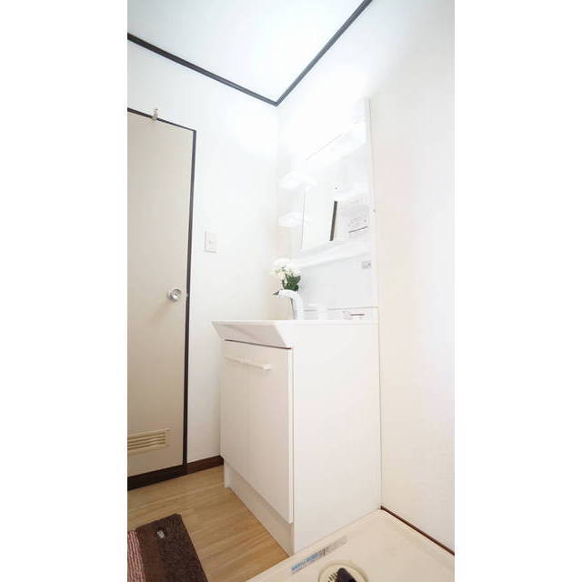 忙しい朝に便利な洗髪洗面化粧台