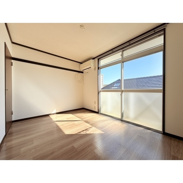 開口部からの採光も良好です