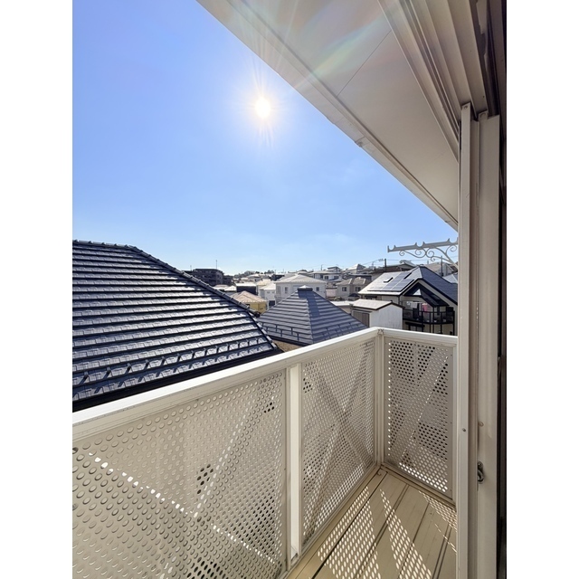 バルコニー側日当たり良好です♪