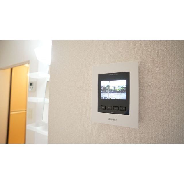 来訪者の確認も安心のモニターホン!