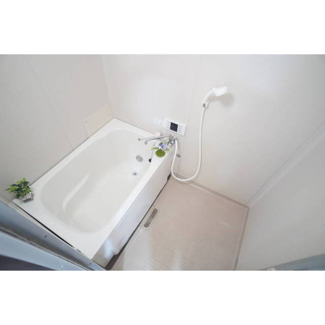 追焚機能付きで便利なバスルームです♪