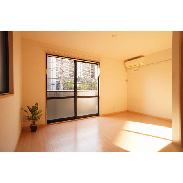 10.4帖の1R、エアコン付きです!