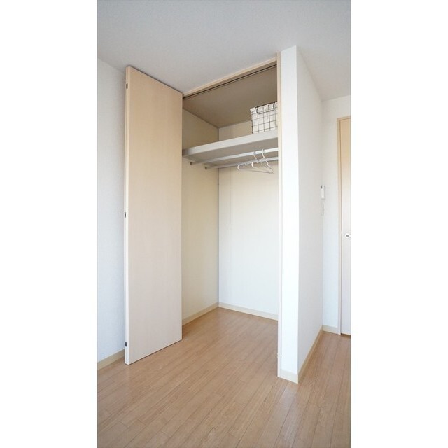 天井高で奥行きのあるクローゼット！