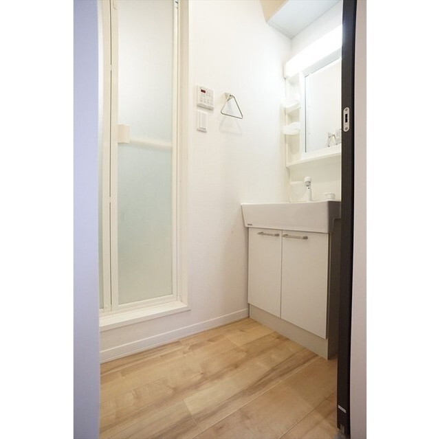 独立洗面台ももちろんございます！(別室写真)