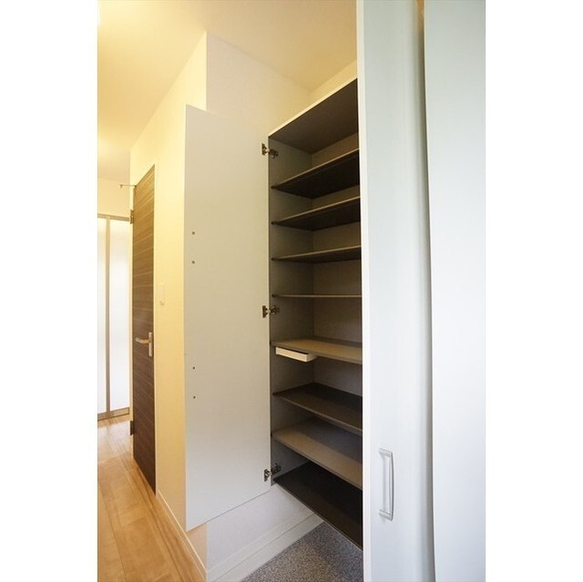 収納力のある下駄箱！(別室写真)