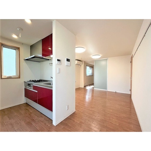 家族の顔が見渡せる対面式が魅力！