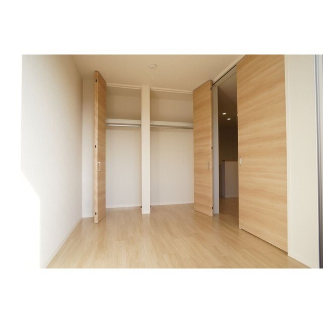 壁一面の収納がございます！