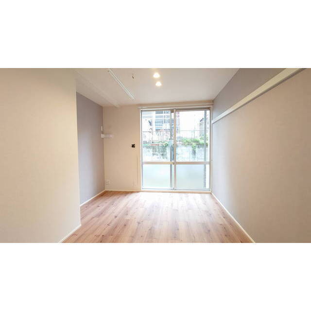 開口部からの採光も良好です