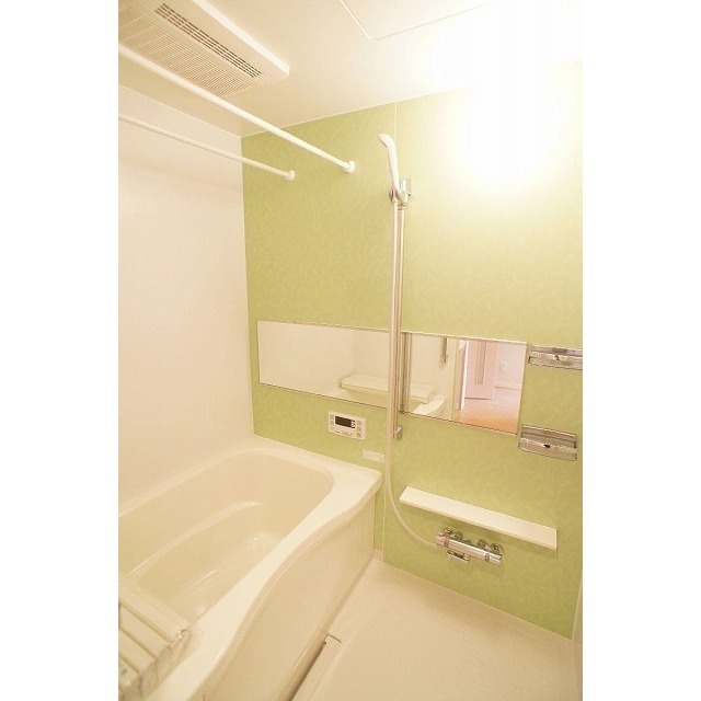 便利な浴室乾燥機能付きです♪