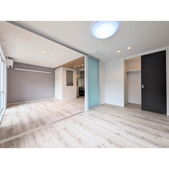 洋室6.2帖にウォークインクローゼット♪