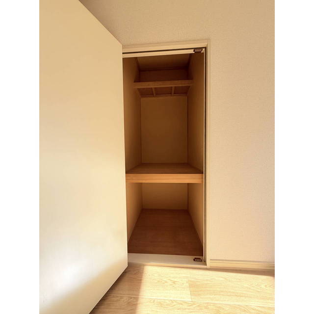 全居室に収納スペースがございます♪