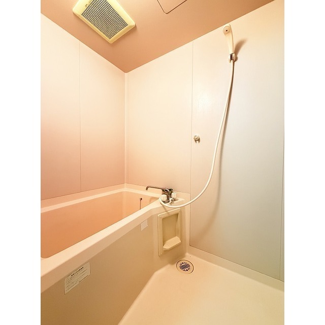 お風呂はもちろんバス・トイレ別です♪