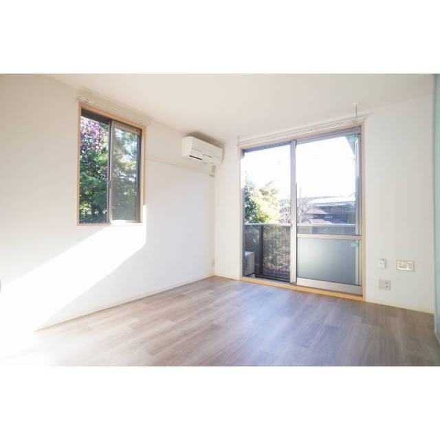 2面採光の明るいリビング♪