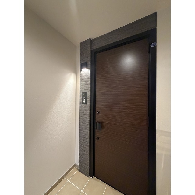 重厚感ある玄関です♪