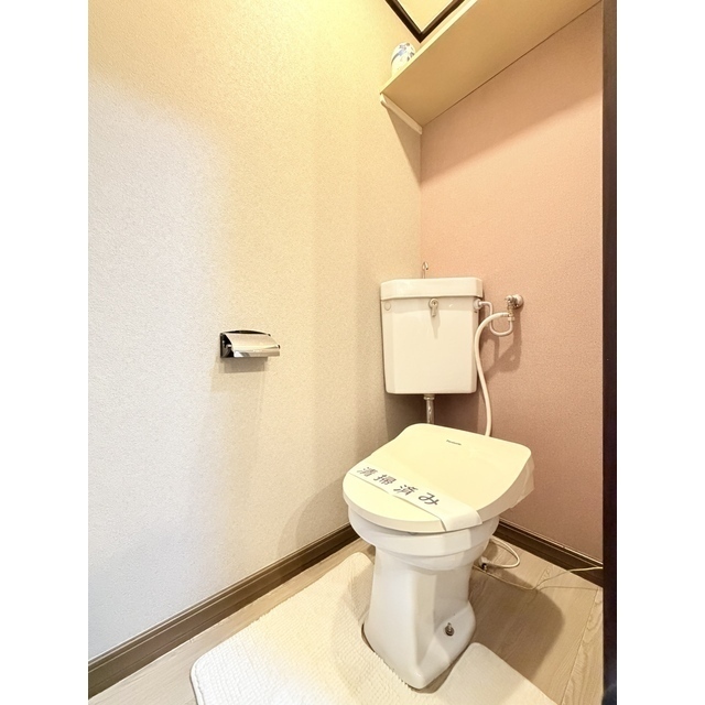 快適な多機能便座がついています