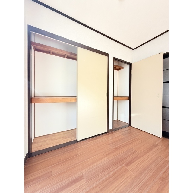 奥行のある収納です