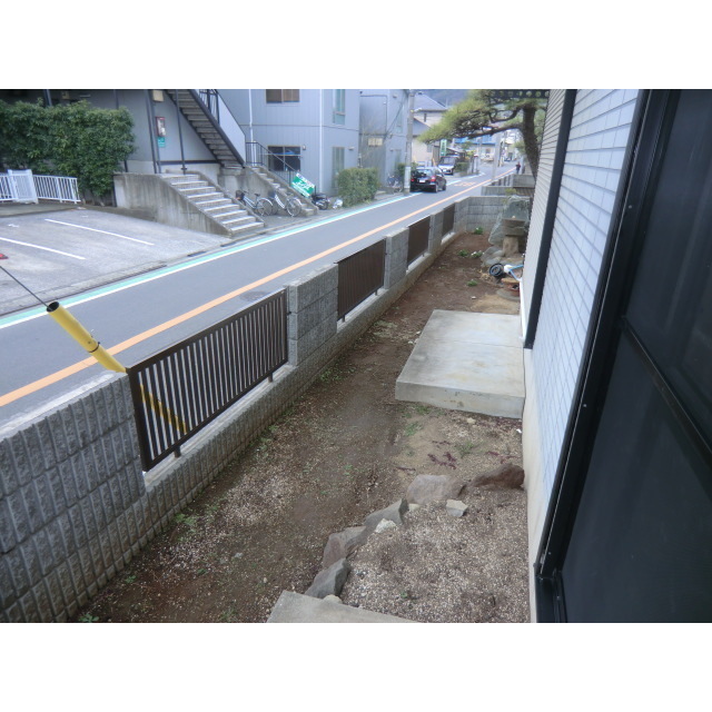 南面はテラス風になってます♪