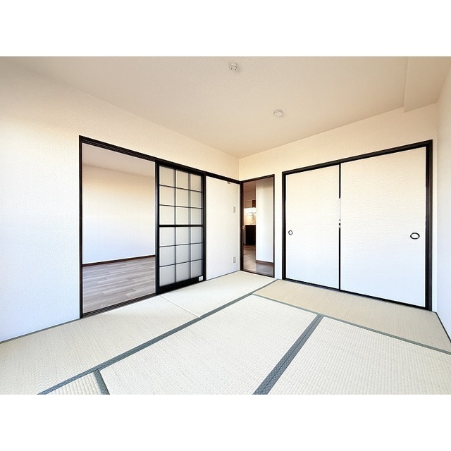 洋室と和室はつながっております♪