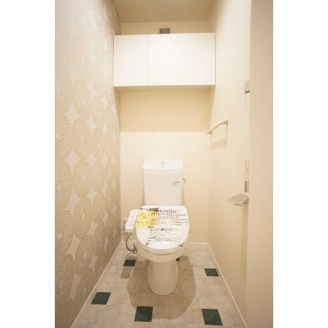 嬉しい多機能便座付きトイレ