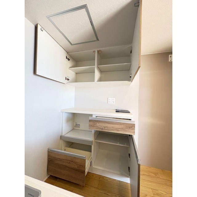 備え付けのキッチンボード♪