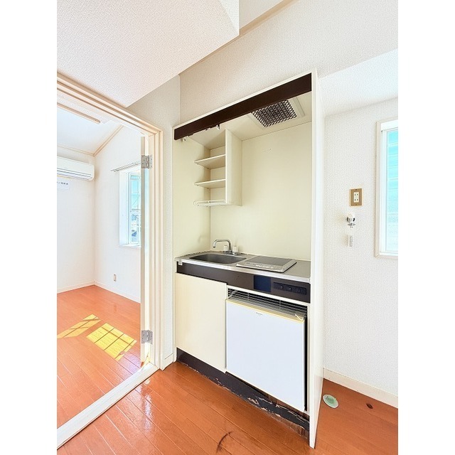 電気コンロ(1口)付きです♪