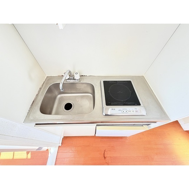 電気コンロ(1口)付きです♪