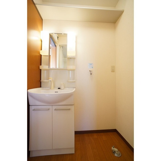 朝の支度が快適に♪独立洗面台付き