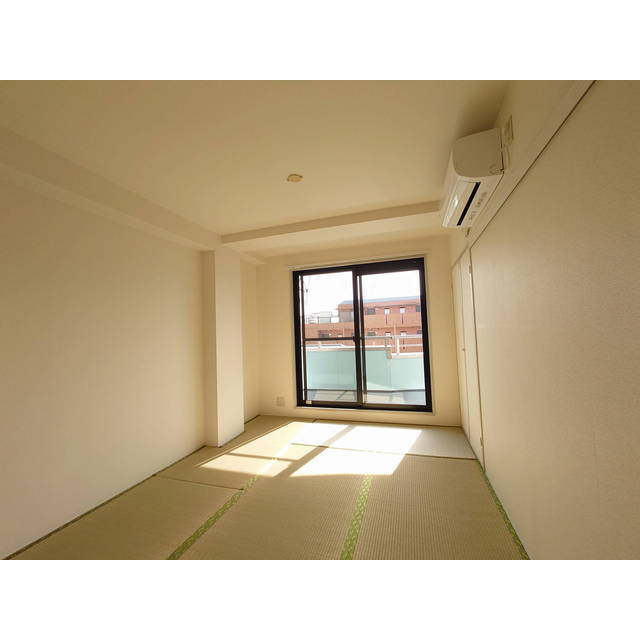 落ち着いた和室のお部屋