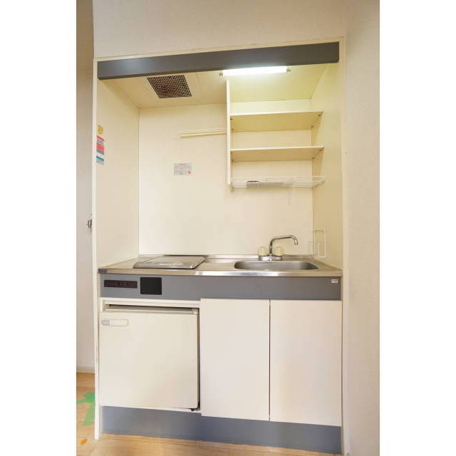 収納棚が付いてます♪