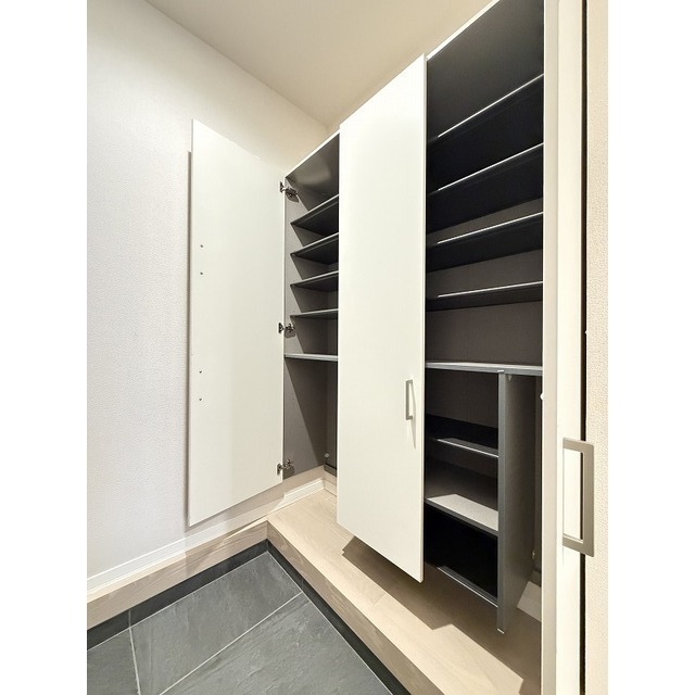 収納豊富な下駄箱です♪