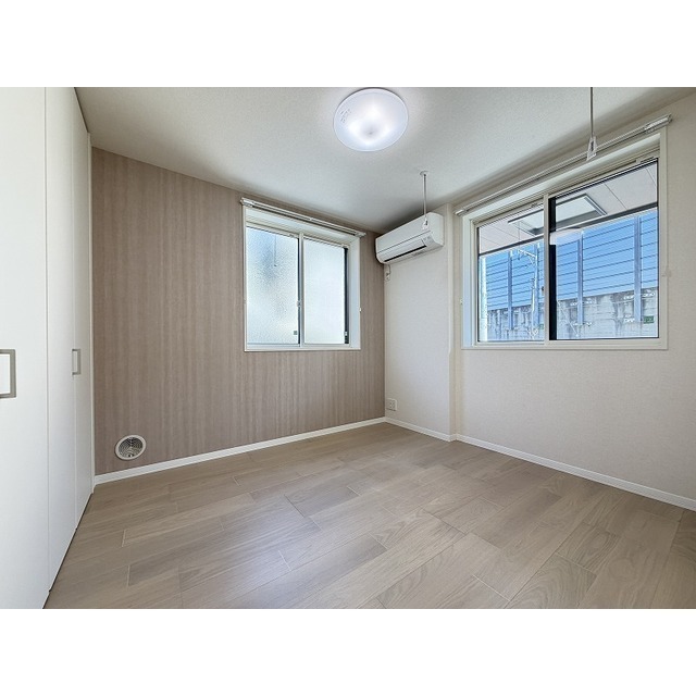 エアコンは全室に付いております♪