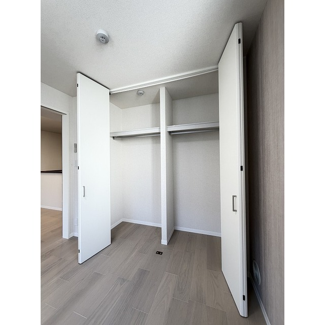 5.2帖洋室のクローゼットです♪